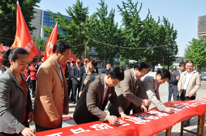 我院红十字志愿者服务队参加志愿服务活动