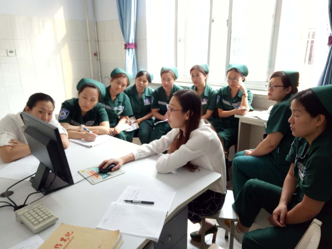 聚焦满意度 内科护理勤“练兵”