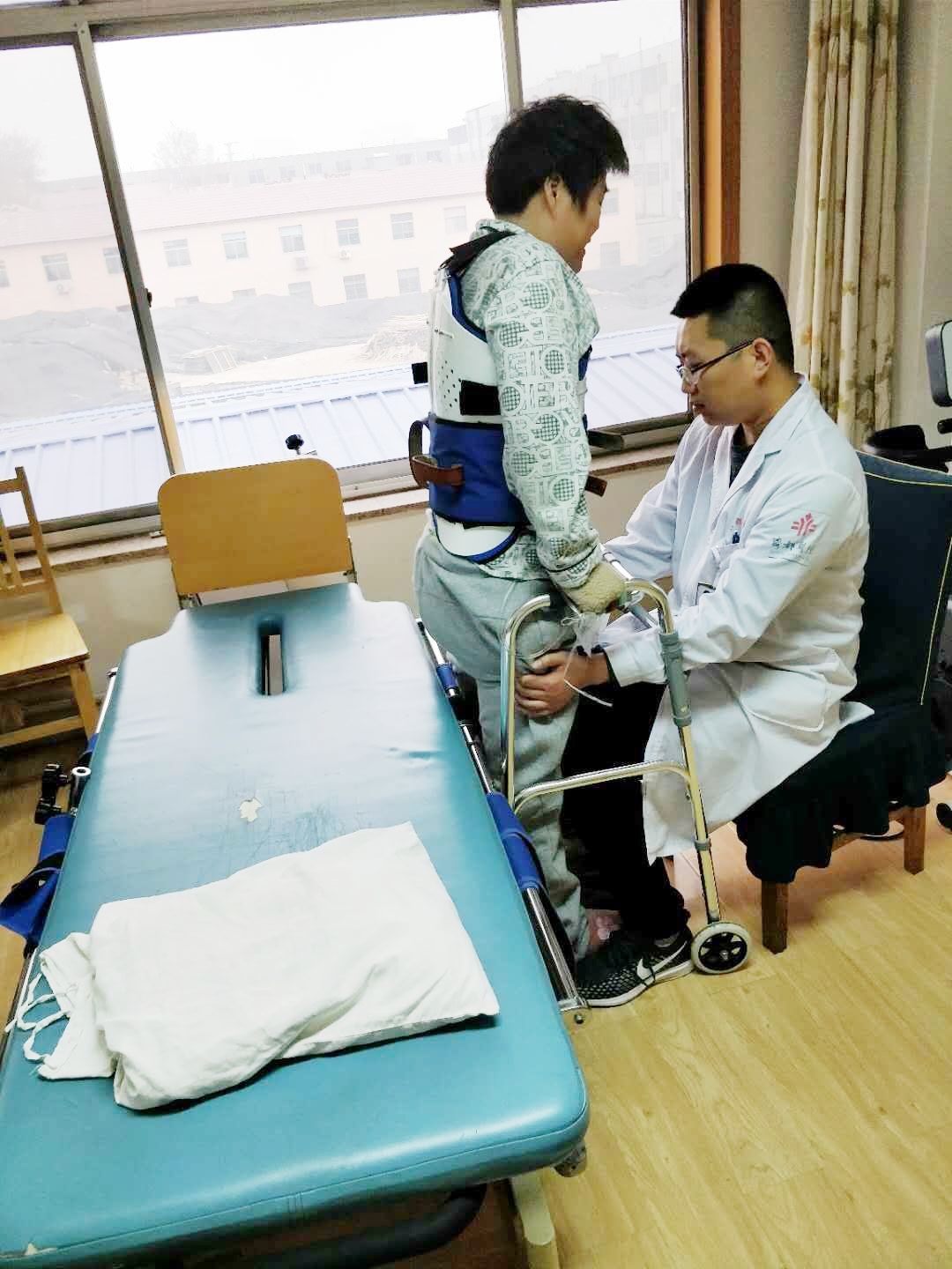心系患者  亲如一家